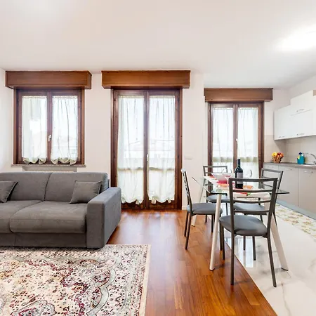 Picasso Residency Near Parma's Finest Gems Apartment Parma